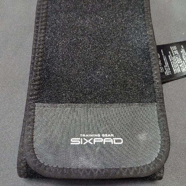SIXPAD(シックスパッド)のSIXPAD シックスパッド アブズフィット 正規品 スポーツ/アウトドアのトレーニング/エクササイズ(トレーニング用品)の商品写真