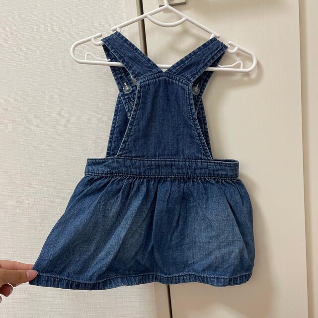 babyGAP(ベビーギャップ)のbabyGAP デニムジャンパースカート80 キッズ/ベビー/マタニティのベビー服(~85cm)(ワンピース)の商品写真