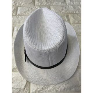 カウボーイハット風　紙製　中折れ帽子　上品なホワイト　size58　通気性最高(ハット)