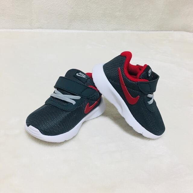 NIKE(ナイキ)のNIKE ベビーシューズ　10cm キッズ/ベビー/マタニティのベビー靴/シューズ(~14cm)(スニーカー)の商品写真