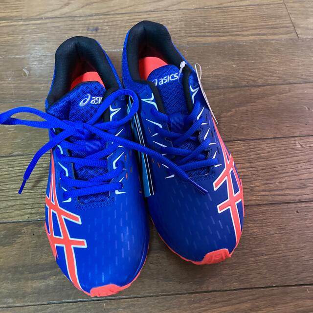 asics(アシックス)のアシックス キッズ/ベビー/マタニティのキッズ靴/シューズ(15cm~)(スニーカー)の商品写真