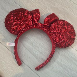 ディズニー(Disney)の【美品】ディズニーカチューシャ ミニー スパンコール　レッド(カチューシャ)