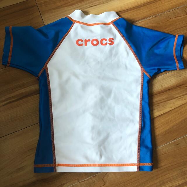 crocs(クロックス)のクロックス　ラッシュガード　100 キッズ/ベビー/マタニティのキッズ服男の子用(90cm~)(水着)の商品写真