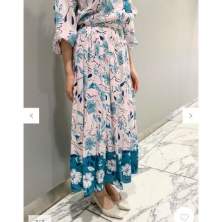 GRACE CONTINENTAL - 完売!グレースフラワープリントフリルトップ