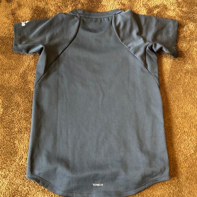 アディダス　ドライフィット　Tシャツ　キッズ140 キッズ/ベビー/マタニティのキッズ服男の子用(90cm~)(Tシャツ/カットソー)の商品写真