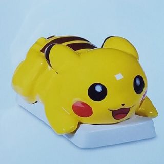 海外ポケモンセンター　ピカチュウ　シェーカー