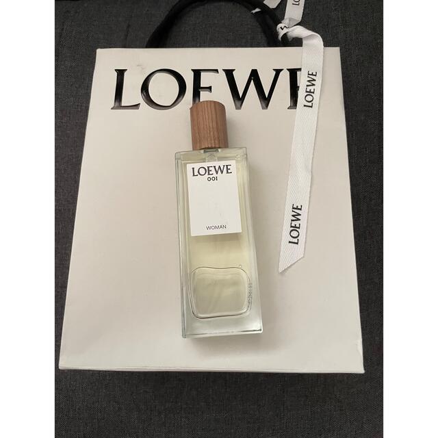 LOEWE(ロエベ)のロエベ　001woman オードパルファム　50ml コスメ/美容の香水(香水(女性用))の商品写真