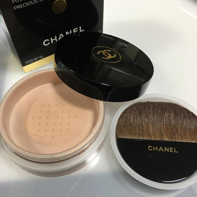 CHANEL(シャネル)の【未使用！】シャネル まさにゴールド！ ソレイユ タン プードゥル  コスメ/美容のベースメイク/化粧品(フェイスパウダー)の商品写真