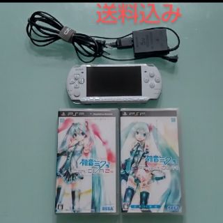 ソニー(SONY)の☆やどんちゃん様専用☆【バッテリ欠品】PSP(ホワイト)_ソフト２本付き(携帯用ゲーム機本体)