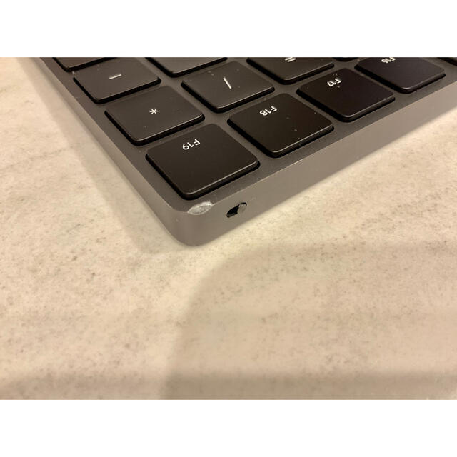 ほぼ未使用 付属品完備 スペースグレイ APPLE MAGIC KEYBOARD-