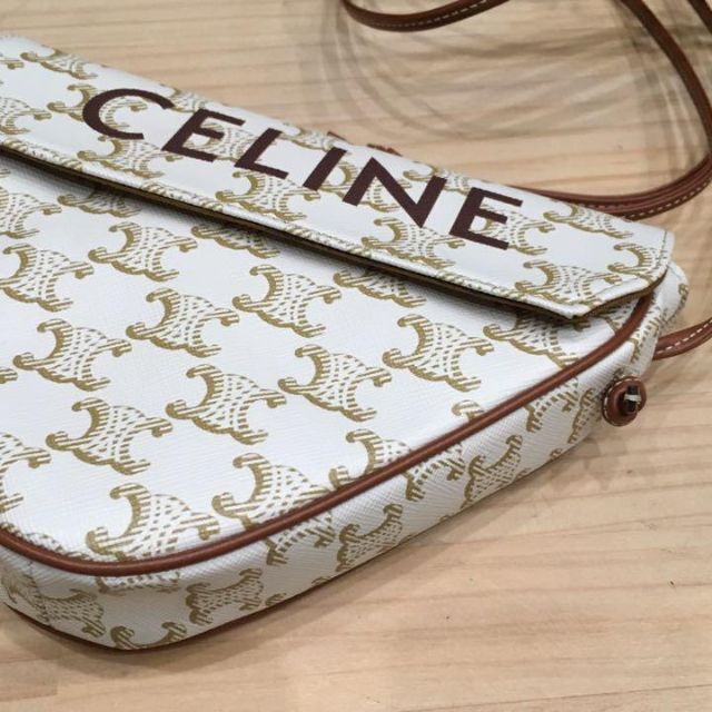 日本限定品 CELINE セリーヌ トライアングルバッグ トリオンフ