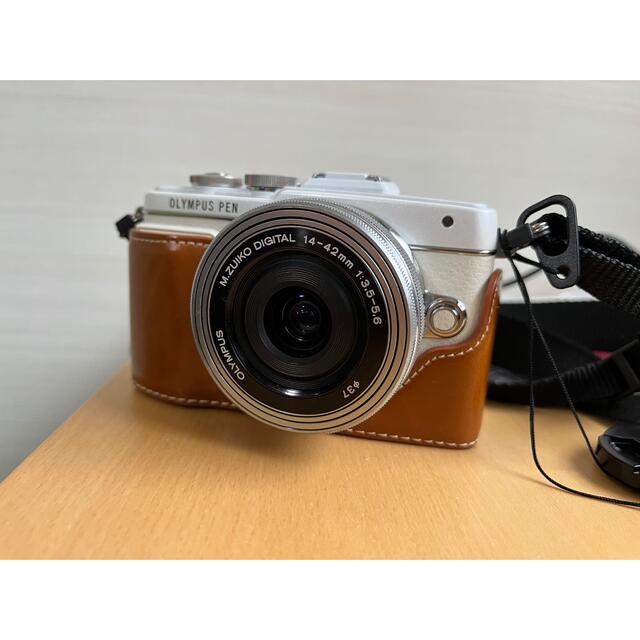 OLYMPUS(オリンパス)のOLYMPUS E−PL7 E-PL7 WHITE望遠レンズセット スマホ/家電/カメラのカメラ(ミラーレス一眼)の商品写真