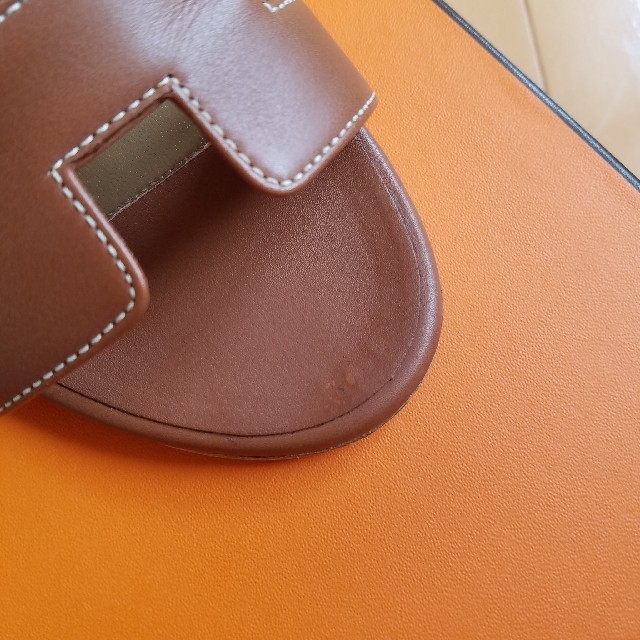 Hermes(エルメス)のHERMES オアジス 36.5 ゴールド 36 1/2 サンダル エルメス レディースの靴/シューズ(サンダル)の商品写真