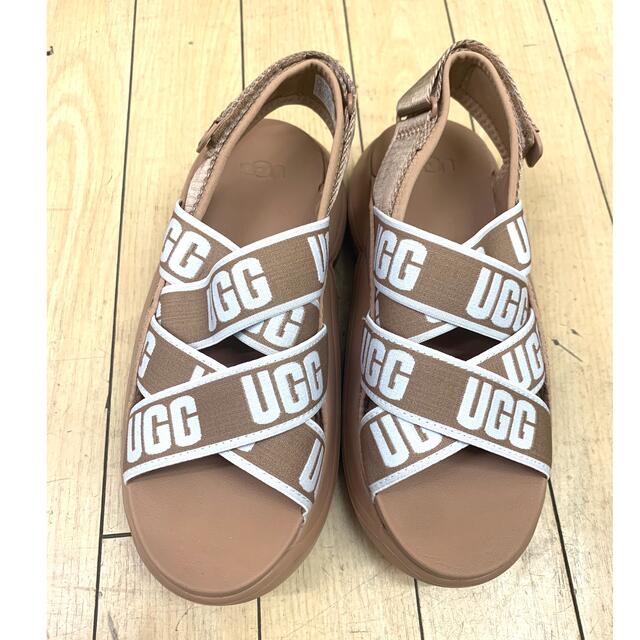 靴/シューズUGG  LA cloud sandal