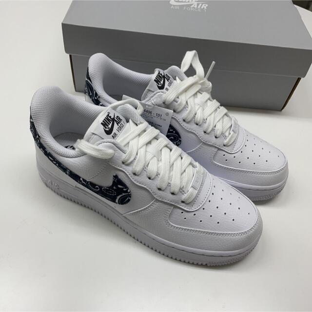 NIKE(ナイキ)のNike Air Force 1 ’07 Essential W PAISLEY レディースの靴/シューズ(スニーカー)の商品写真