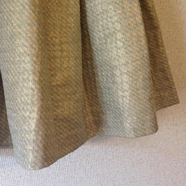 MERCURYDUO(マーキュリーデュオ)のグレー＆ゴールドボリュームスカート レディースのスカート(ミニスカート)の商品写真