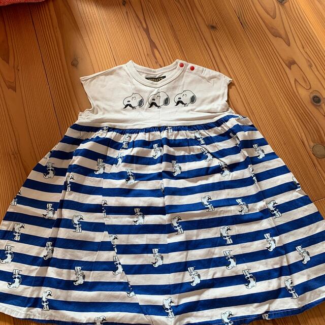 スヌーピーのワンピース キッズ/ベビー/マタニティのキッズ服女の子用(90cm~)(ワンピース)の商品写真