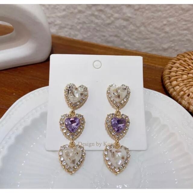 lilLilly(リルリリー)のtriple heart marble  earring レディースのアクセサリー(ピアス)の商品写真