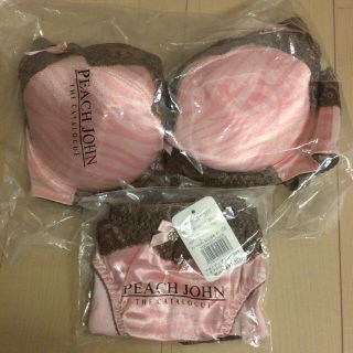 ピーチジョン(PEACH JOHN)のPJ♡新品未開封ブラ&ショーツ(*^^*)(ブラ&ショーツセット)