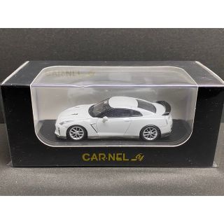 ニッサン(日産)のカスタム 1/64 CAR-NEL 日産 GT-R 2019 ホワイトパール(ミニカー)