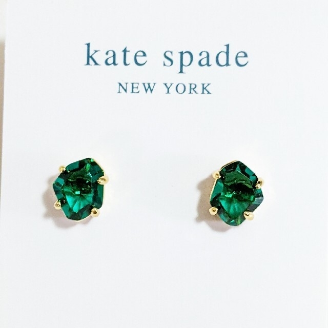 kate spade new york(ケイトスペードニューヨーク)の【新品】kate spade ケイトスペード ピアス　グリーン　トレジャートロー レディースのアクセサリー(ピアス)の商品写真