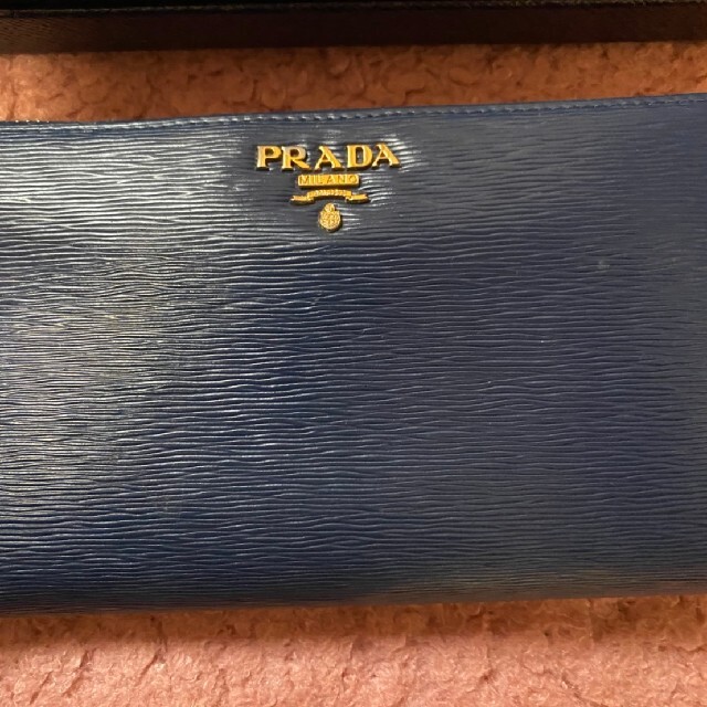 PRADA　長財布