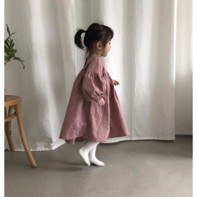 【miika様】バルーン袖ワンピース　ピンク90cm ベージュ120cm  キッズ/ベビー/マタニティのキッズ服女の子用(90cm~)(ワンピース)の商品写真