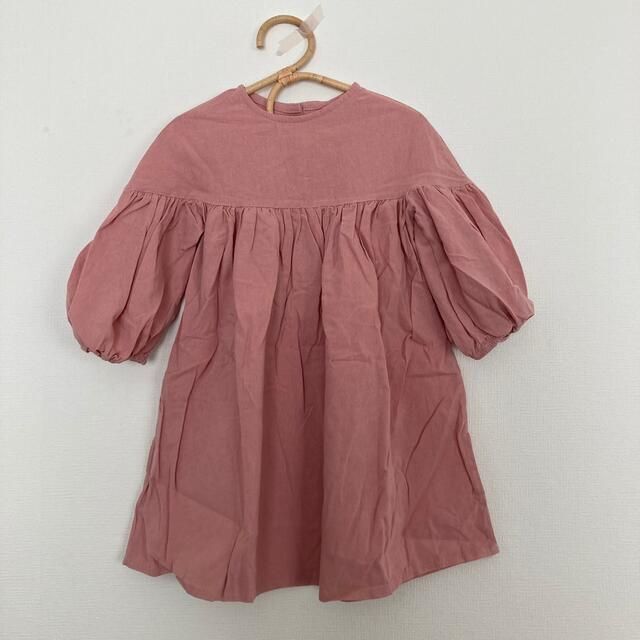 【miika様】バルーン袖ワンピース　ピンク90cm ベージュ120cm  キッズ/ベビー/マタニティのキッズ服女の子用(90cm~)(ワンピース)の商品写真