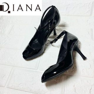 ダイアナ(DIANA)の【美品】DIANA エナメル　ストラップ　パンプス　黒　ブラック　オープントゥ(ハイヒール/パンプス)