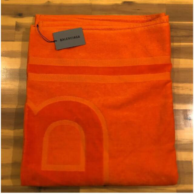 Balenciaga / BB大判ビーチタオル オレンジ 日用品/生活雑貨/旅行 Balenciaga / BB大判ビーチタオル オレンジ 日用品/生活雑貨/旅行