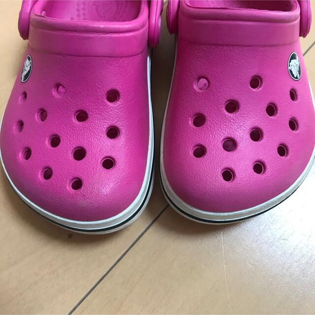 crocs(クロックス)のクロックス キッズ サンダルピンク 12-13cm 12.5 キッズ/ベビー/マタニティのベビー靴/シューズ(~14cm)(サンダル)の商品写真