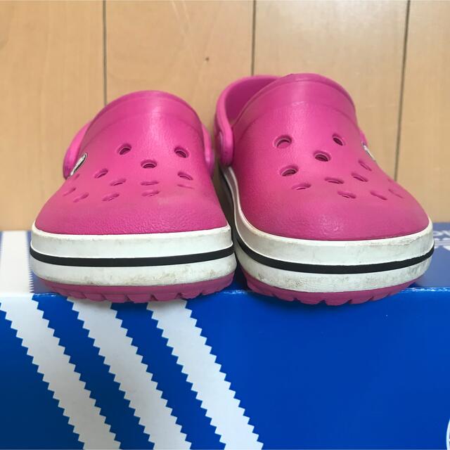 crocs(クロックス)のクロックス キッズ サンダルピンク 12-13cm 12.5 キッズ/ベビー/マタニティのベビー靴/シューズ(~14cm)(サンダル)の商品写真