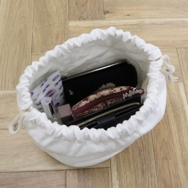 emesuelee メッシュ×フェイクレザー　巾着付き編みバック レディースのバッグ(ハンドバッグ)の商品写真