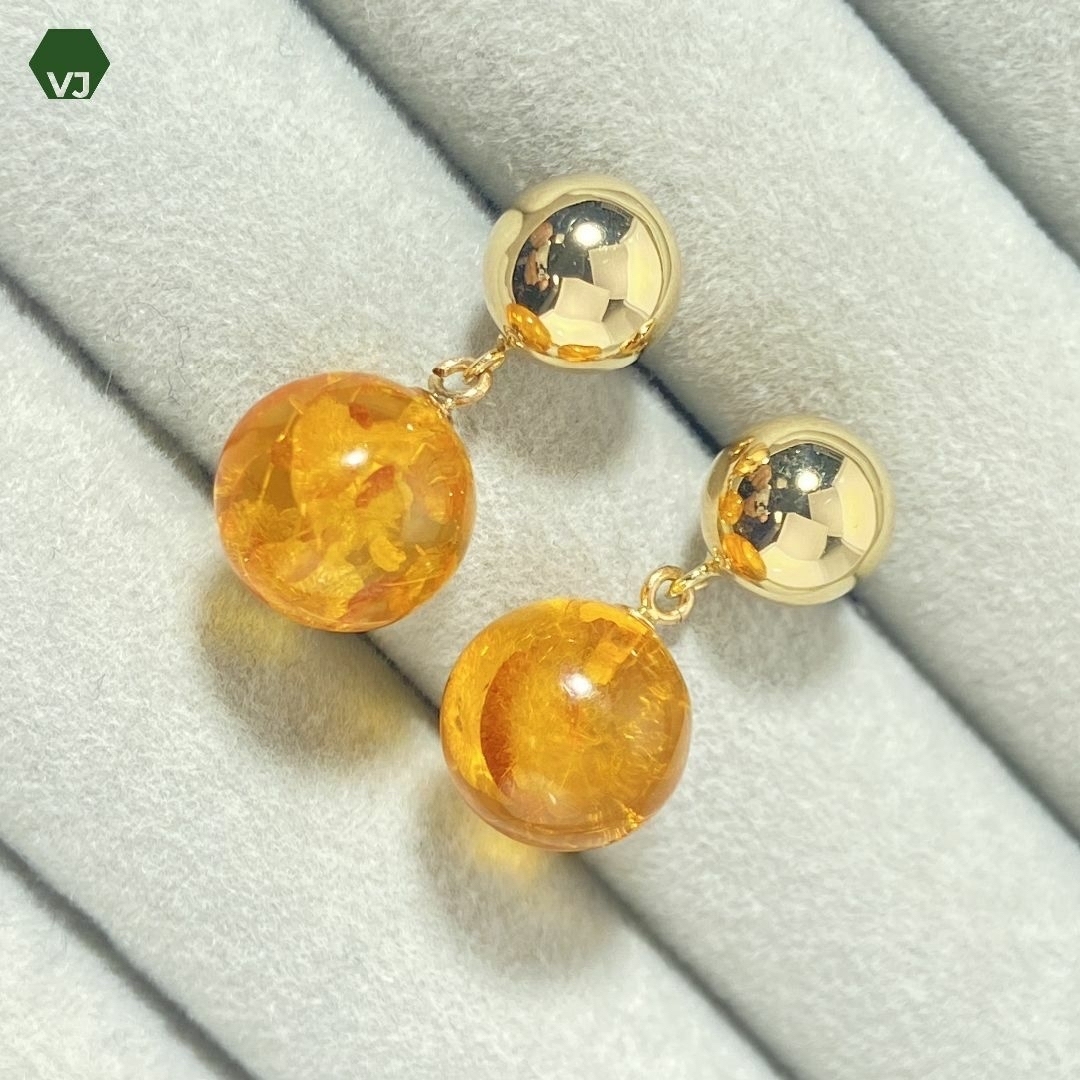 12-23】琥珀 ピアス K18YGの通販 by vivid-J(旧SyuiZoo)|ラクマ 12-23】琥珀 ピアス K18YGの通販 by vivid-J(旧SyuiZoo)|ラクマ