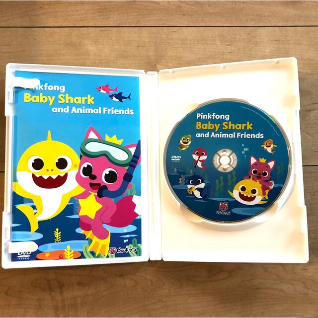 ☆超美品☆ ベイビーシャーク 英語 DVD Baby Shark ピンキッツ   エンタメ/ホビーのDVD/ブルーレイ(キッズ/ファミリー)の商品写真