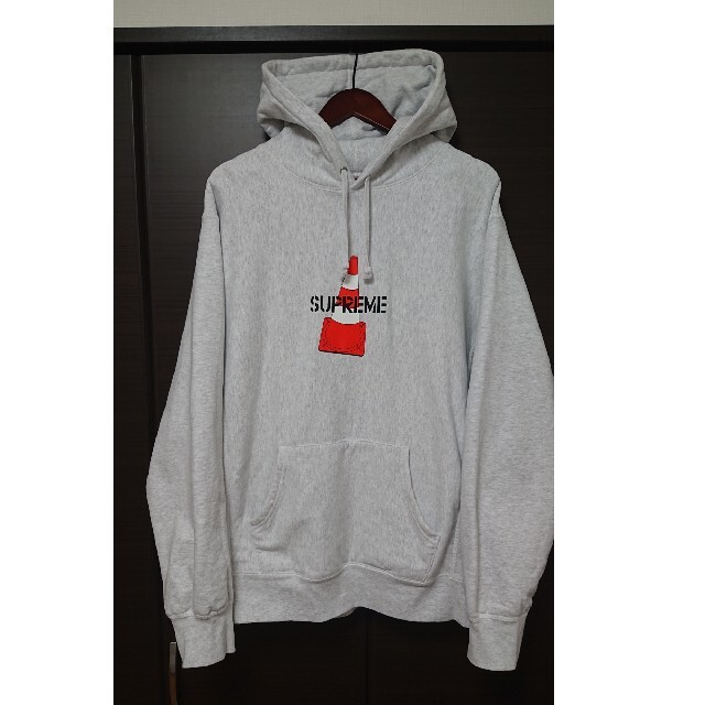 Supreme Cone Hooded Sweatshirt ノベルティ付