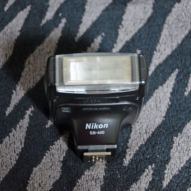 Nikon(ニコン)の☆TSUKASA☆様 専用　Nikon スピードライト SB-400 スマホ/家電/カメラのカメラ(ストロボ/照明)の商品写真