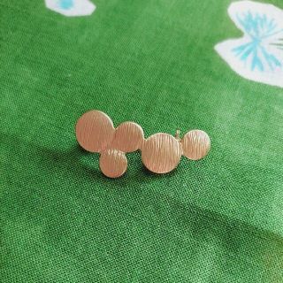 まるマル マットゴールド アンティーク調 ブローチ 北欧(ブローチ/コサージュ)