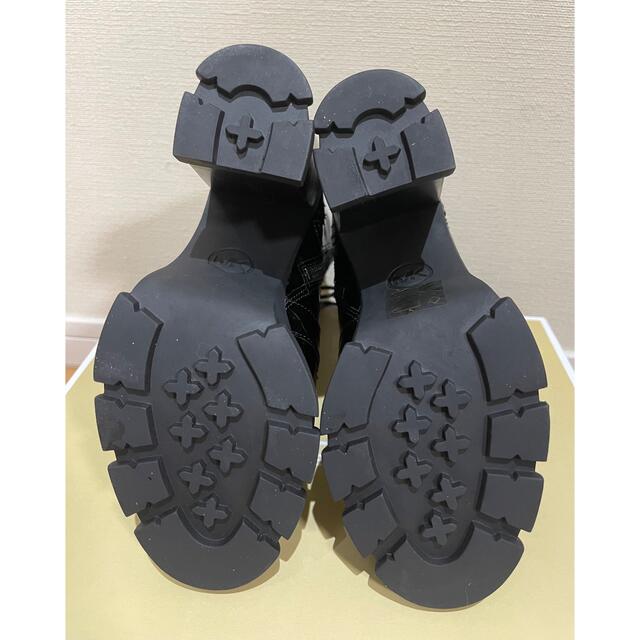 Michael Kors(マイケルコース)の【新品】MICHAEL MICHAEL KORS クロコダイルショートブーツ 黒 レディースの靴/シューズ(ブーツ)の商品写真