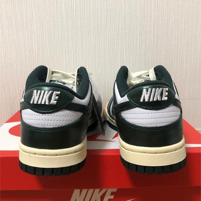 NIKE(ナイキ)のNIKE DUNK LOW vintage green 未使用 レディースの靴/シューズ(スニーカー)の商品写真