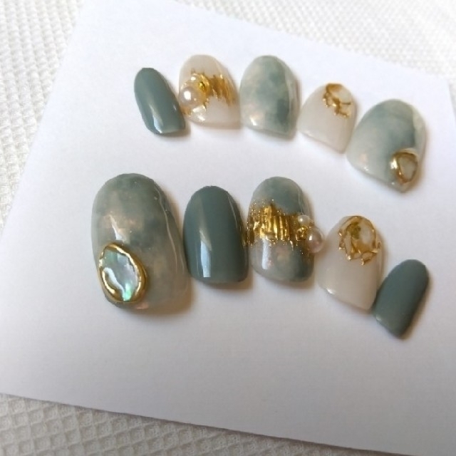17】 ネイルチップ ジェルネイル 付け爪 ニュアンスネイル くすみグリーンの通販 by cielo shop|ラクマ 17】 ネイルチップ ジェルネイル 付け爪 ニュアンスネイル くすみグリーンの通販 by cielo shop|ラクマ