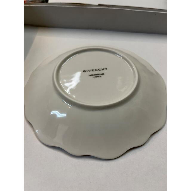 GIVENCHY(ジバンシィ)の【未使用品】GIVENCHY コーヒーカップ&ソーサーセット インテリア/住まい/日用品のキッチン/食器(グラス/カップ)の商品写真