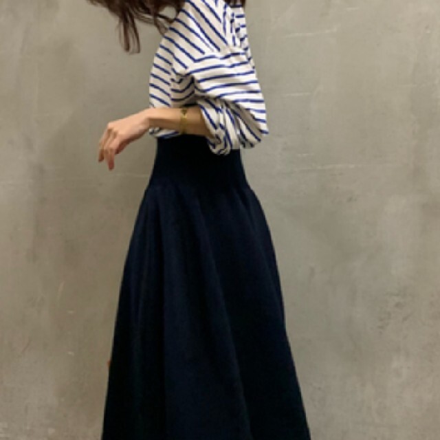 Mila Owen - 新品 Mila Owen ホールガーメントボリュームフレア ...