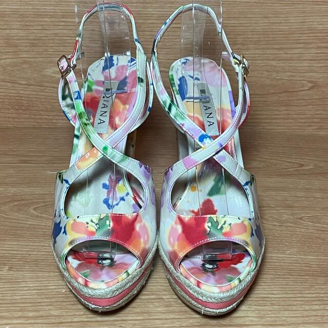 DIANA - ☆人気☆ダイアナ サンダル 厚底 エナメル 花柄 マルチカラー