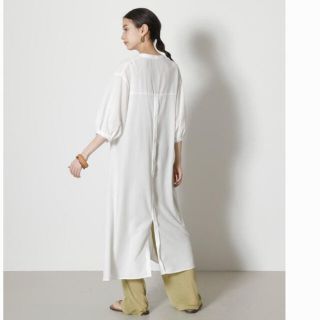 アズールバイマウジー(AZUL by moussy)のAZUL by moussy HEM FLARE SHIRT ONEPIECE (ロングワンピース/マキシワンピース)