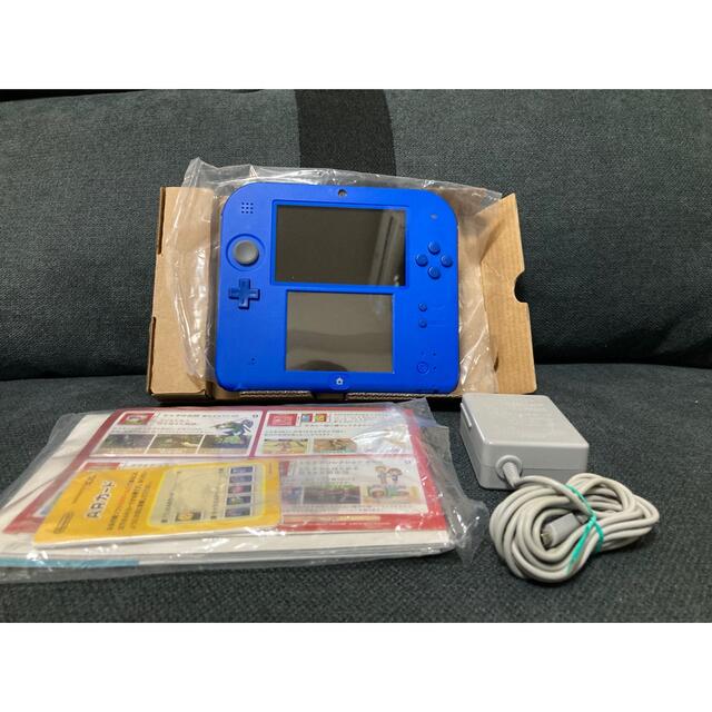 ニンテンドー2DS(ニンテンドー2DS)のニンテンドー2DS ブルー エンタメ/ホビーのゲームソフト/ゲーム機本体(携帯用ゲーム機本体)の商品写真