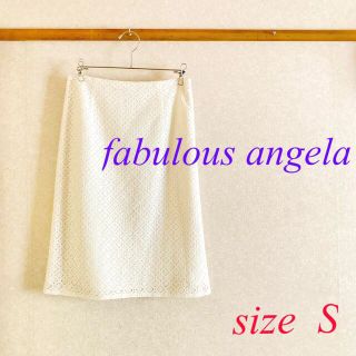 ファビュラスアンジェラ(Fabulous Angela)のFabulous angela  フラワーレース　ダイヤモチーフスカート　(ひざ丈スカート)