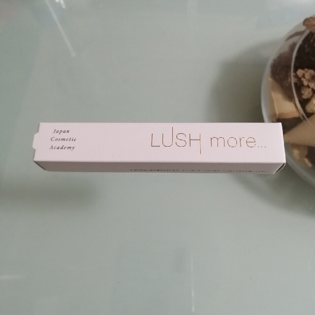 【新品未開封】LUSH more... ラッシュモア　まつ毛