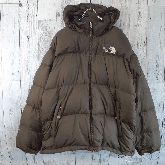 THE NORTH FACE(ザノースフェイス)のUS規格ノースフェイスダウンジャケットヌプシ700フィルアウター茶色ブラウン古着 メンズのジャケット/アウター(ダウンジャケット)の商品写真