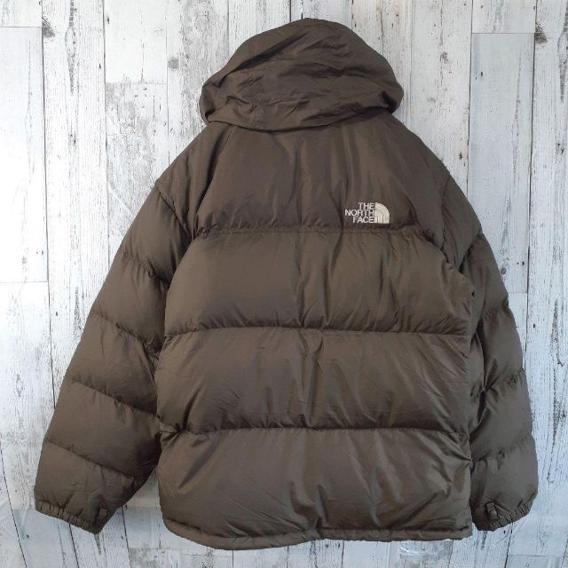 THE NORTH FACE(ザノースフェイス)のUS規格ノースフェイスダウンジャケットヌプシ700フィルアウター茶色ブラウン古着 メンズのジャケット/アウター(ダウンジャケット)の商品写真